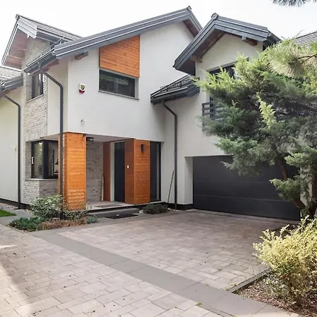 Parkowa Garden Villa